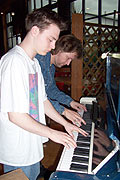 Maik und Florian im Mai 2002