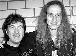 Ex-AC/DC und heutiger DIO-Drummer Simon Wright und Andree im Sommer 2002