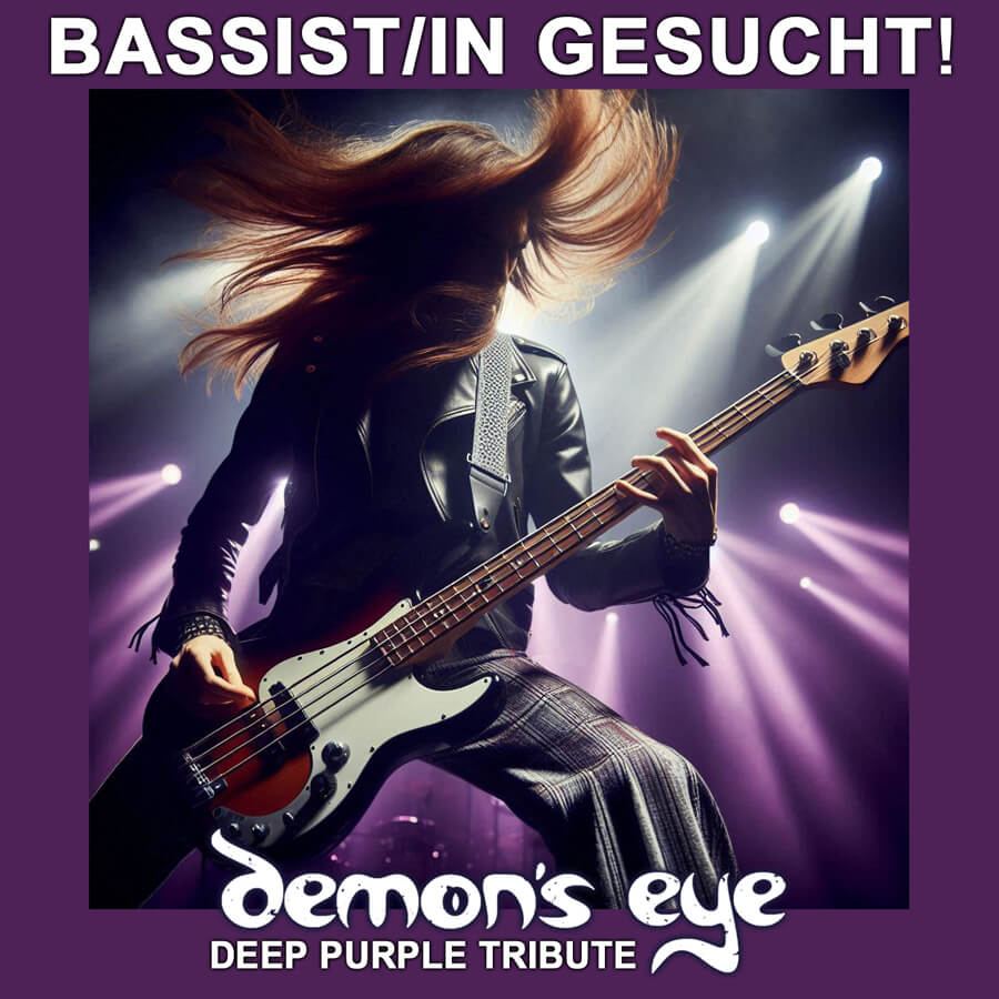 Bassist/in gesucht! Sänger mit langen Haaren auf einer Bühne mit Fans in der ersten Reihe